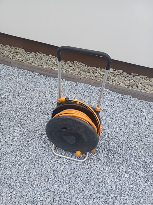Zwijacz na wąż Fiskars Wąż ogrodowy