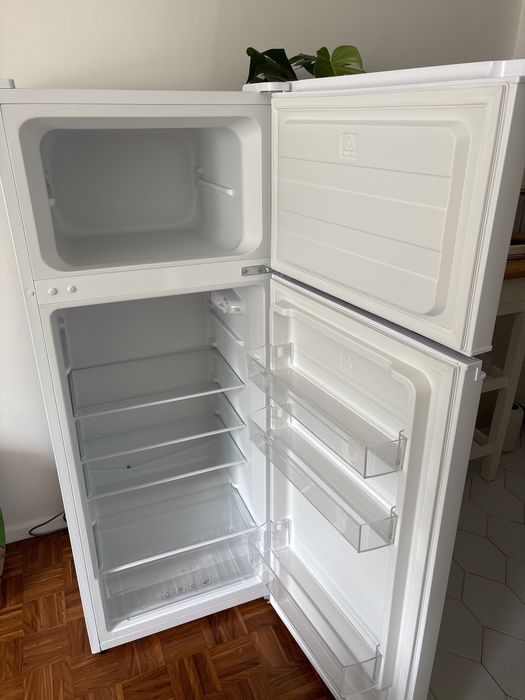 Frigorifico 2 Portas com Congelador