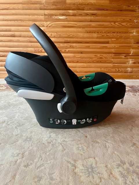Автокрісло від народження Cybex Aton B2 i-Size black