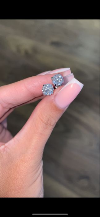 Серьги-гвоздики с бриллиантами 1.00ct IGI, золото 585.