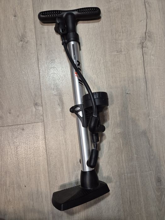 Pompka rowerowa podłogowa KLS Blowmaster Pro | Z manometrem