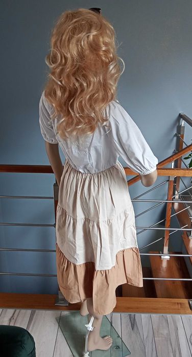 Trójkolorowa Lekka Sukienka Z Paskiem.