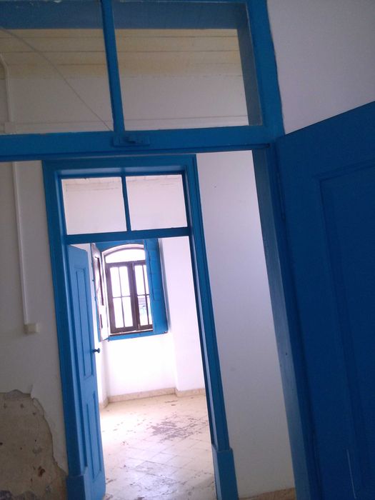 Moradia T5 Térrea c/ Jardim + 2 Lojas no Centro de Algoz