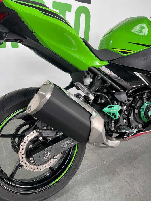 Мотоцикл Kawasaki Ninja 400