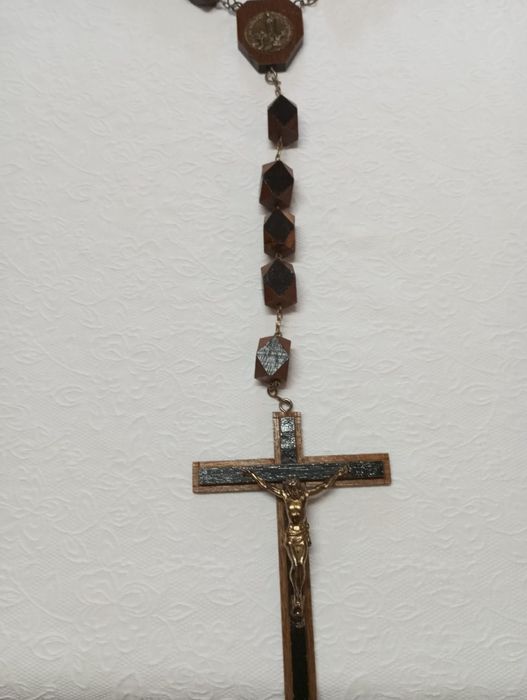 Terço com crucifixo