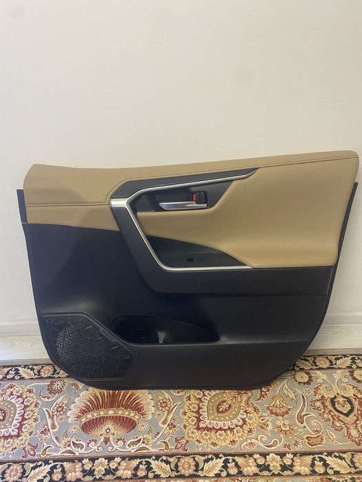 Продам карти до Toyota Rav4