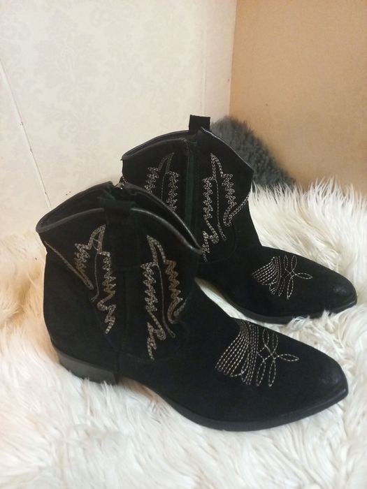 Казаки жіночі, ковбойки.