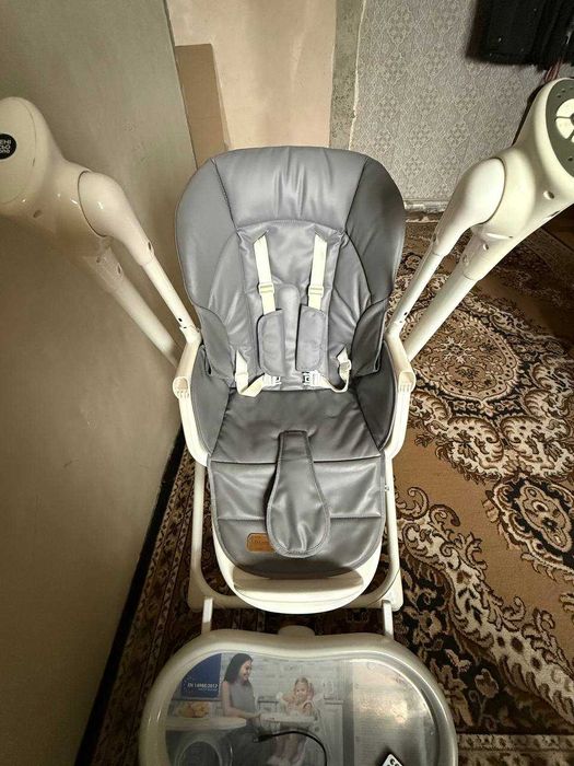 Стульчик для кормления 3-в-1  Carrello Triumph Cloud Grey