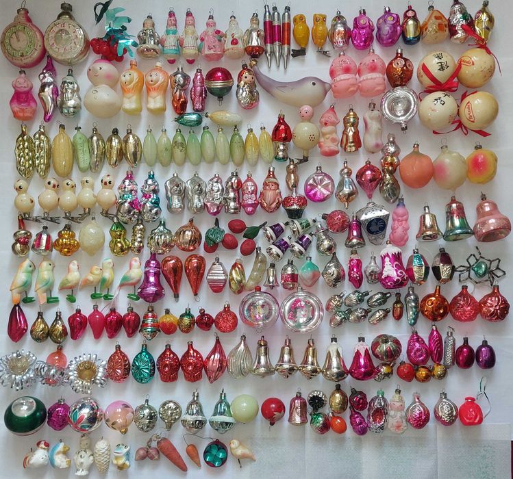Ялинкові іграшки (елочные игрушки).