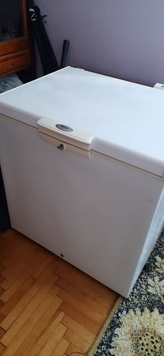 Морозильна камера продаю