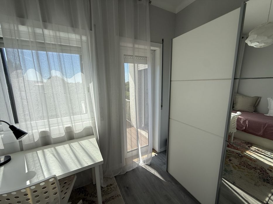 Apenas 1 QUARTO arrendamento ESTUDANTES - Amial PORTO