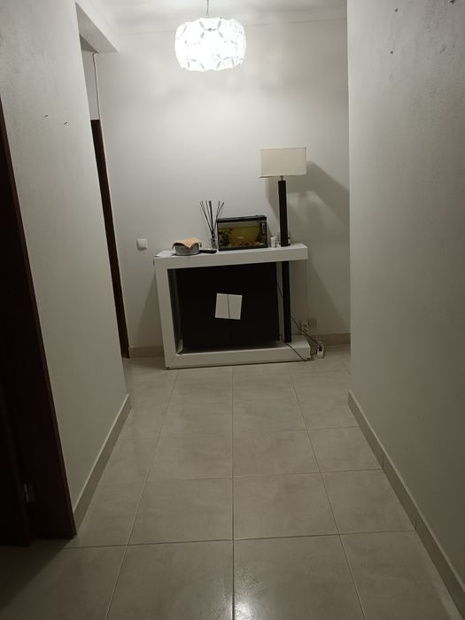 Aluga se casa. .