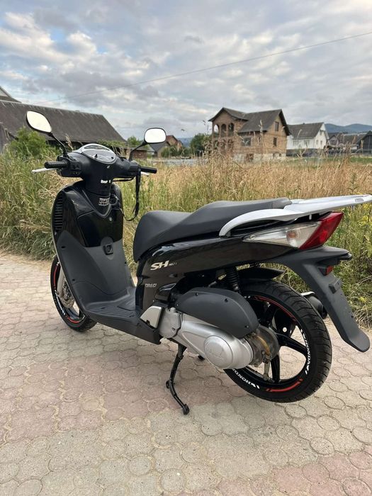 Скутер Honda sh 150