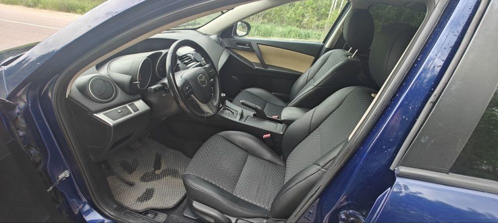 Продаж Mazda 3 2012
