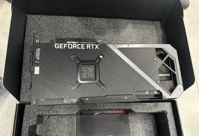Видеокарта Asus Rog Strix RTX3070 Gaming