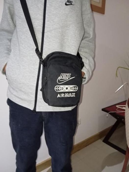 Bolsas Carhartt e Nike Air Max