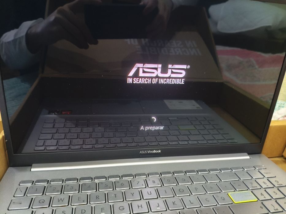 ASUS Vivo book 15 Ryzen 7 5700U, 16GB RAM, 512GB SSD, Ecrã OLED 15,6