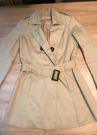 Жіночий плащ, тренч
Colin's