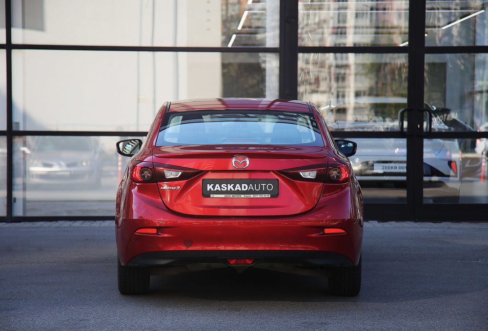 продам автомобіль Mazda 3