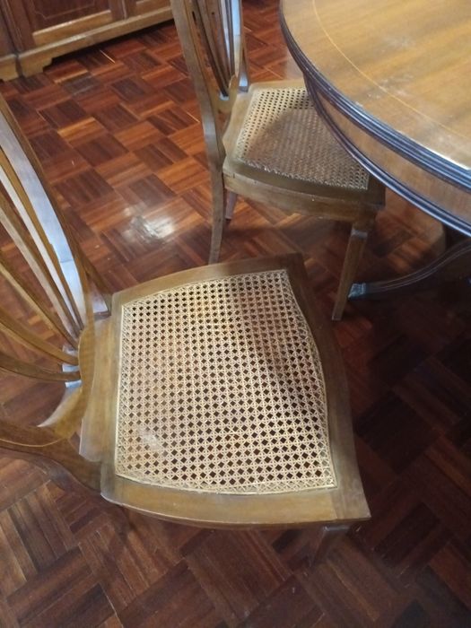 Mesa e 6 Cadeiras
