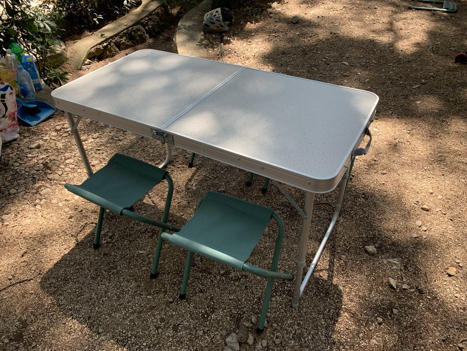 Składany stół kempingowy Quehua + 4 Krzesełka