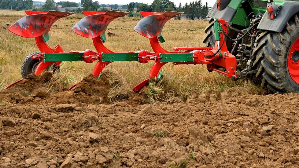 Agro-Masz  Pług obrotowy 2,3,4,5 skib
