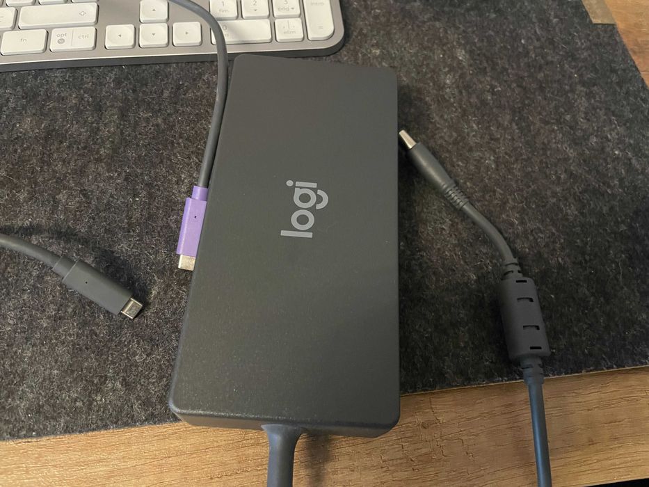 Doca Logi Dock (excelente estado)