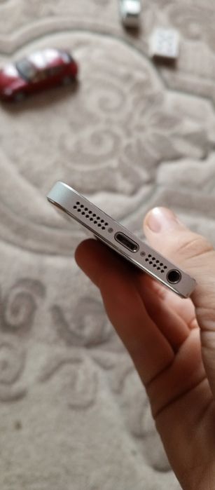 Айфон 5с в хорошому стані