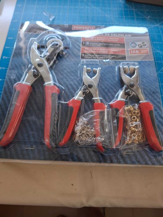 Conjunto de alicates de Ilhós e Botões de mola