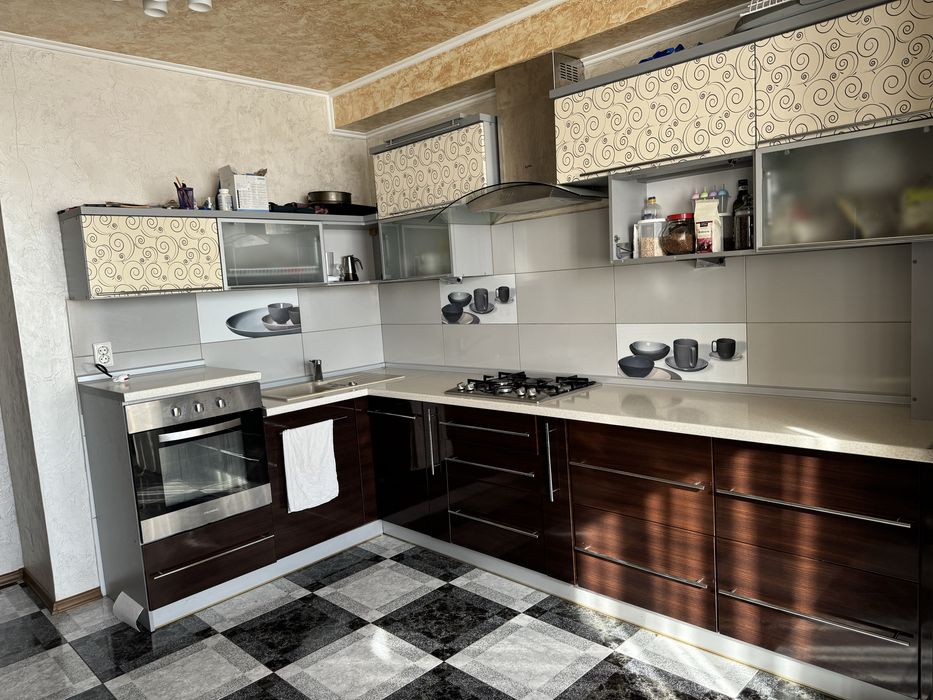 Продається кухня з технікою