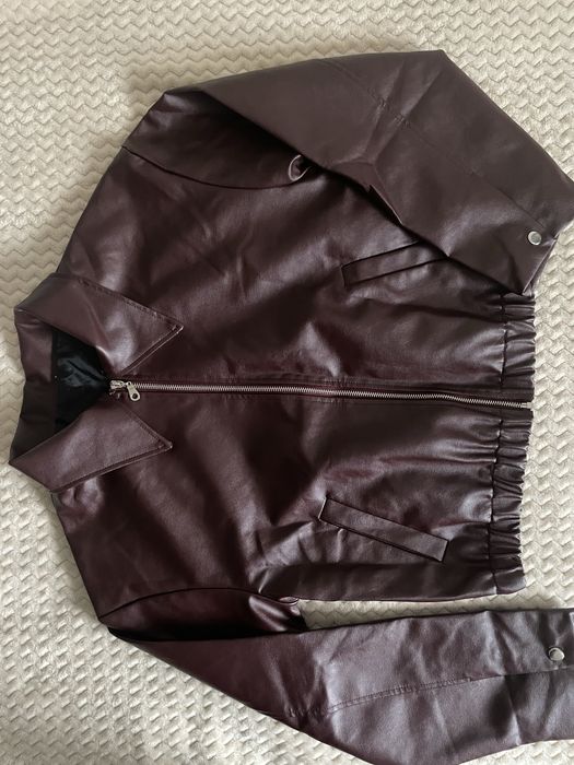 Нова куртка із кожзаму