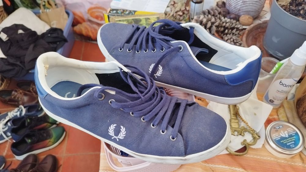 Tênis Fred Perry e sapatos vela Callaghan