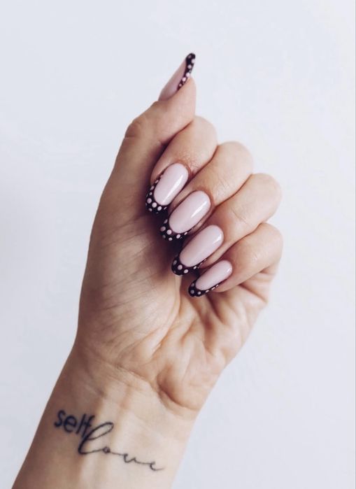 Stylizacja paznokci – manicure hybrydowy, żelowy | Kalisz