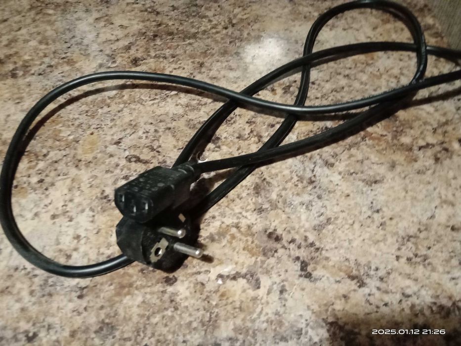 Кабель для компьютера