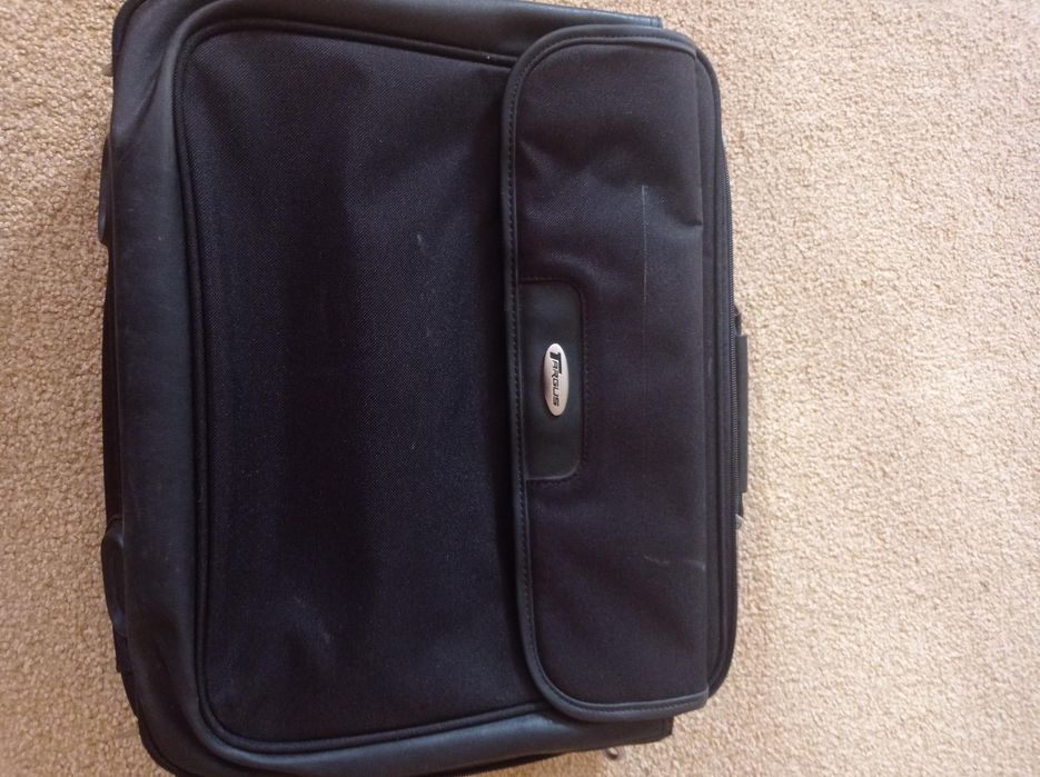 Сумка для ноутбука.