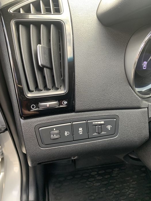 Hyundai Sonata official.