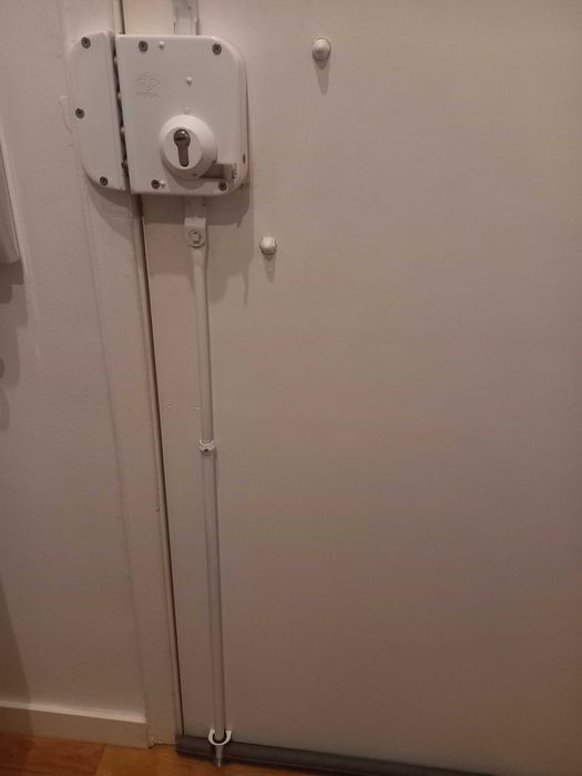Fechadura porta de casa com trancas - Reservada