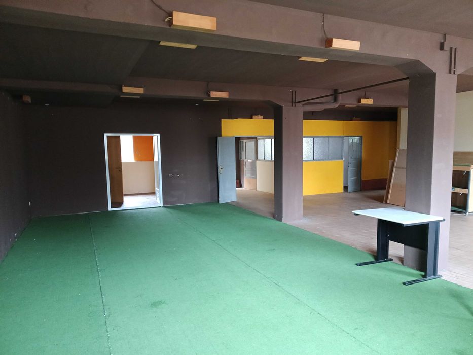 Armazém, atelier ou estúdio criativo com 200 m² em S. João da Madeira