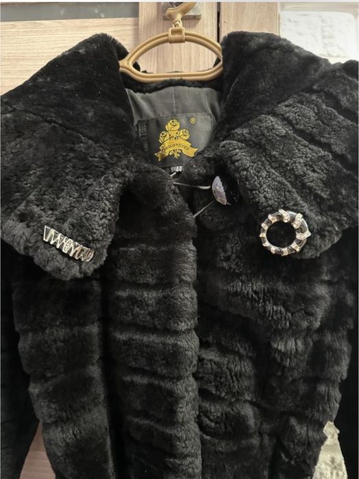 Продам натуральну шубу з мутон xs-s