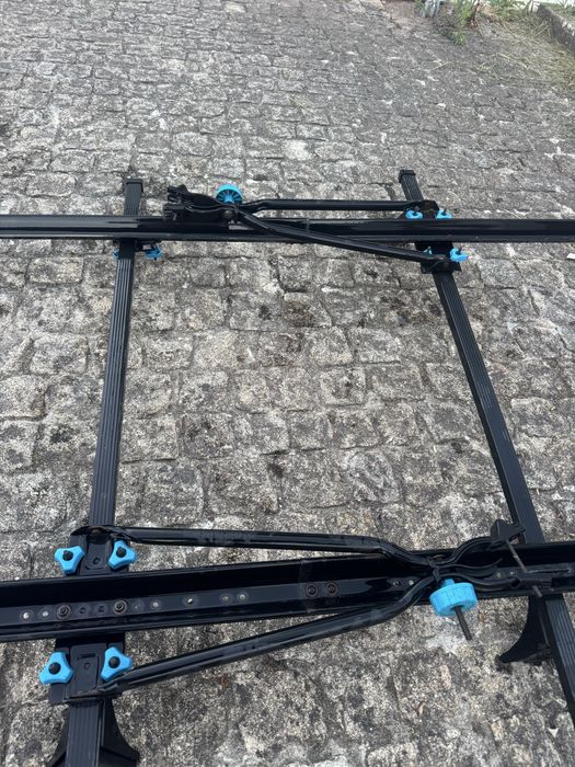 Barras de tejadilho + 2 suportes de bicicleta