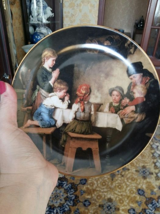 Тарелка фарфоровая