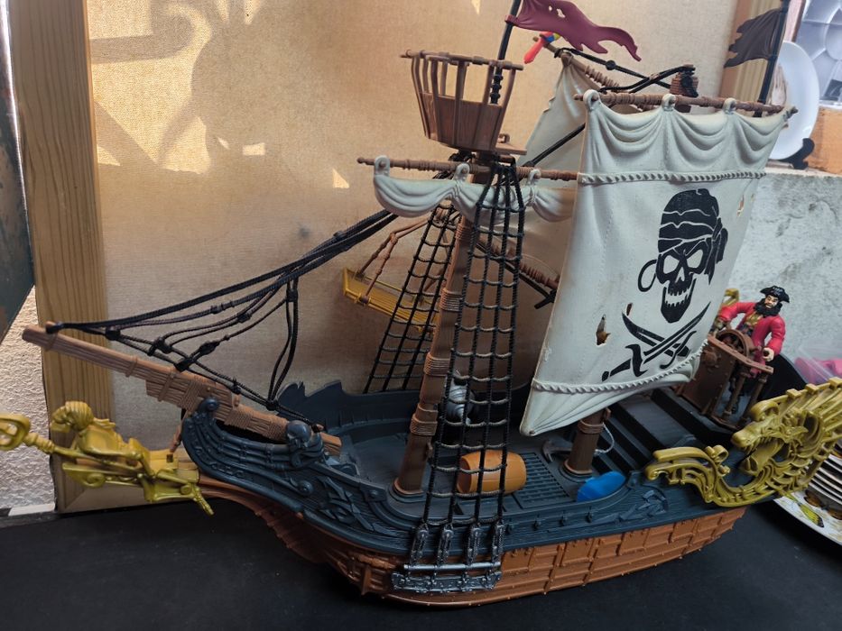 Navio Pirata Playmobil - Brinquedo