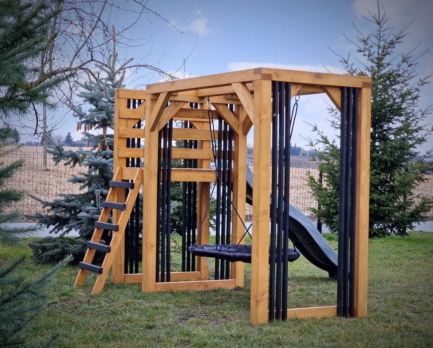 Nowoczesny mini plac zabaw z huśtawką
