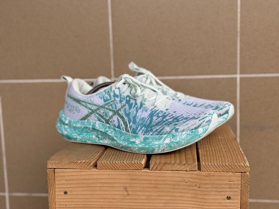 ASICS NOOSA TRI 16 кросовки бігові