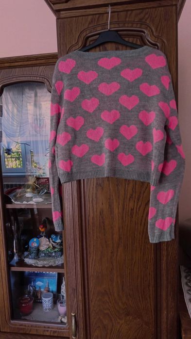 Crop Top szary w różowe serduszka z długim rękawem H&M