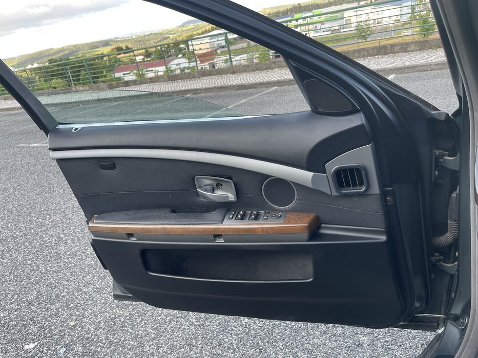 BMW 735i L V8 2008