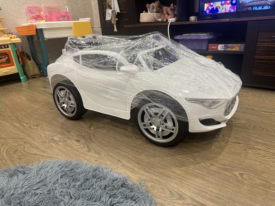 Продам дитячий автомобіль на радіокеруванні