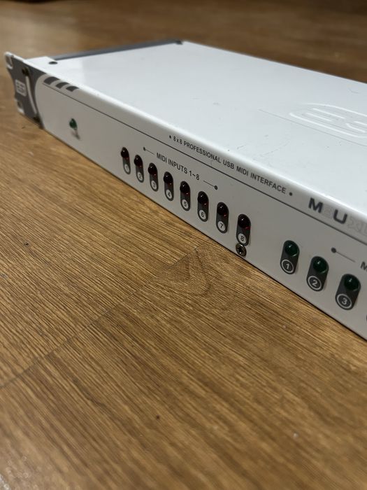 MIDI Interface ESI M8U XL (7 ins-8 outs)