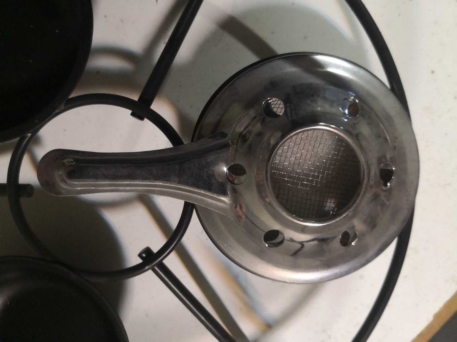 Grelhador de mesa em pedra com sup. metálico