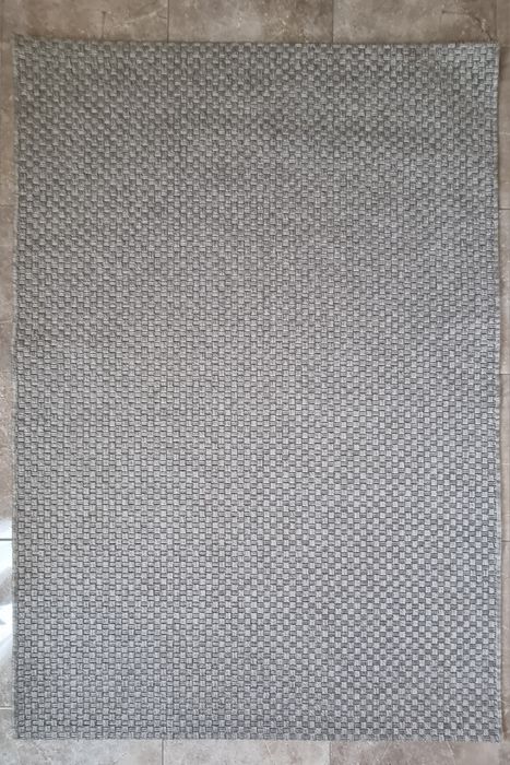 Tapete/Carpete cinza/prateada